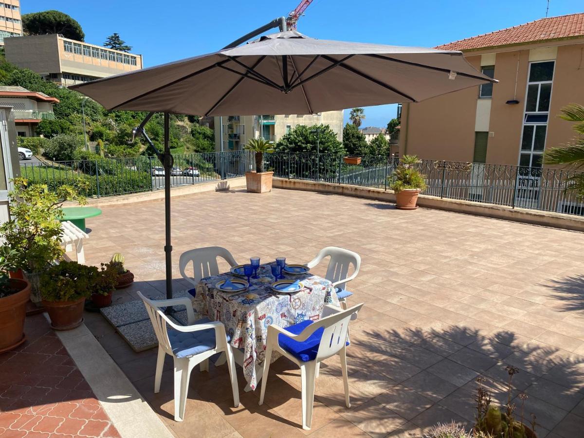 Vivi La Mia Liguria - Esclusivo Appartamento Con Terrazzo E Giardino Finale Ligure Exterior foto