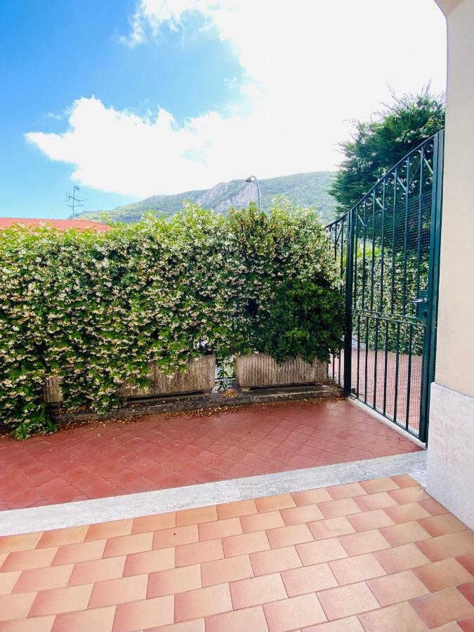 Vivi La Mia Liguria - Esclusivo Appartamento Con Terrazzo E Giardino Finale Ligure Exterior foto